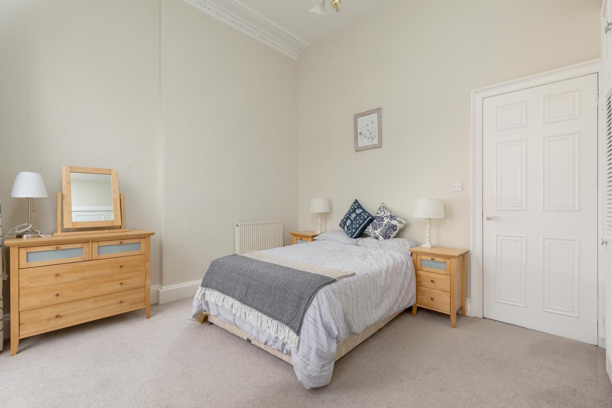 Light And Spacious 2 Bedroom Flat In Heart Of Appartement *